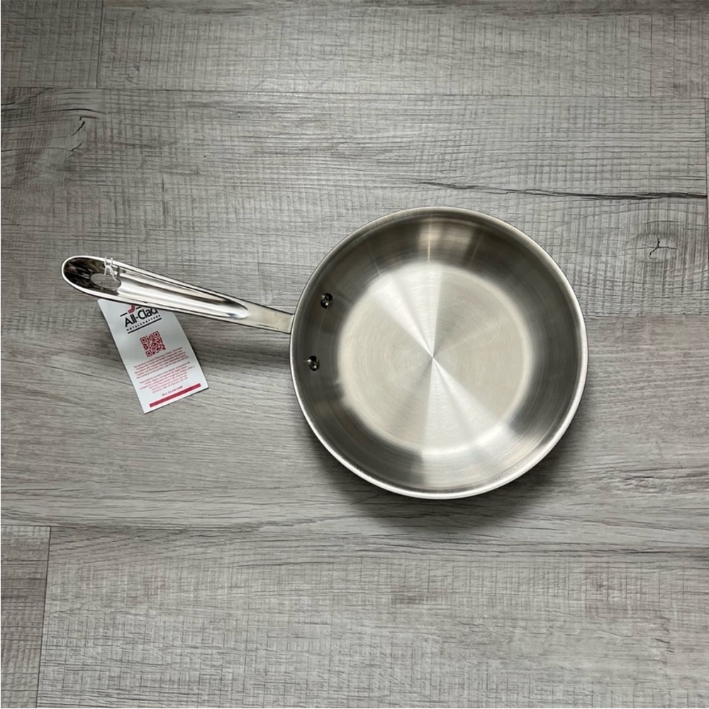 NEW ALL CLAD D3® Tri-Ply Stainless-Steel 8” 
Fry Pan - Picture 10 of 15